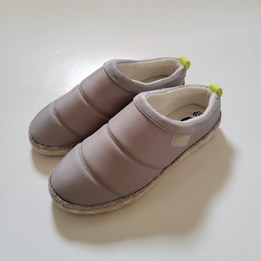 Dr. Scholl’s Cozy Vibes Quilted Puffer Slip On Slides Slipper Shoes 6.5 Grey New